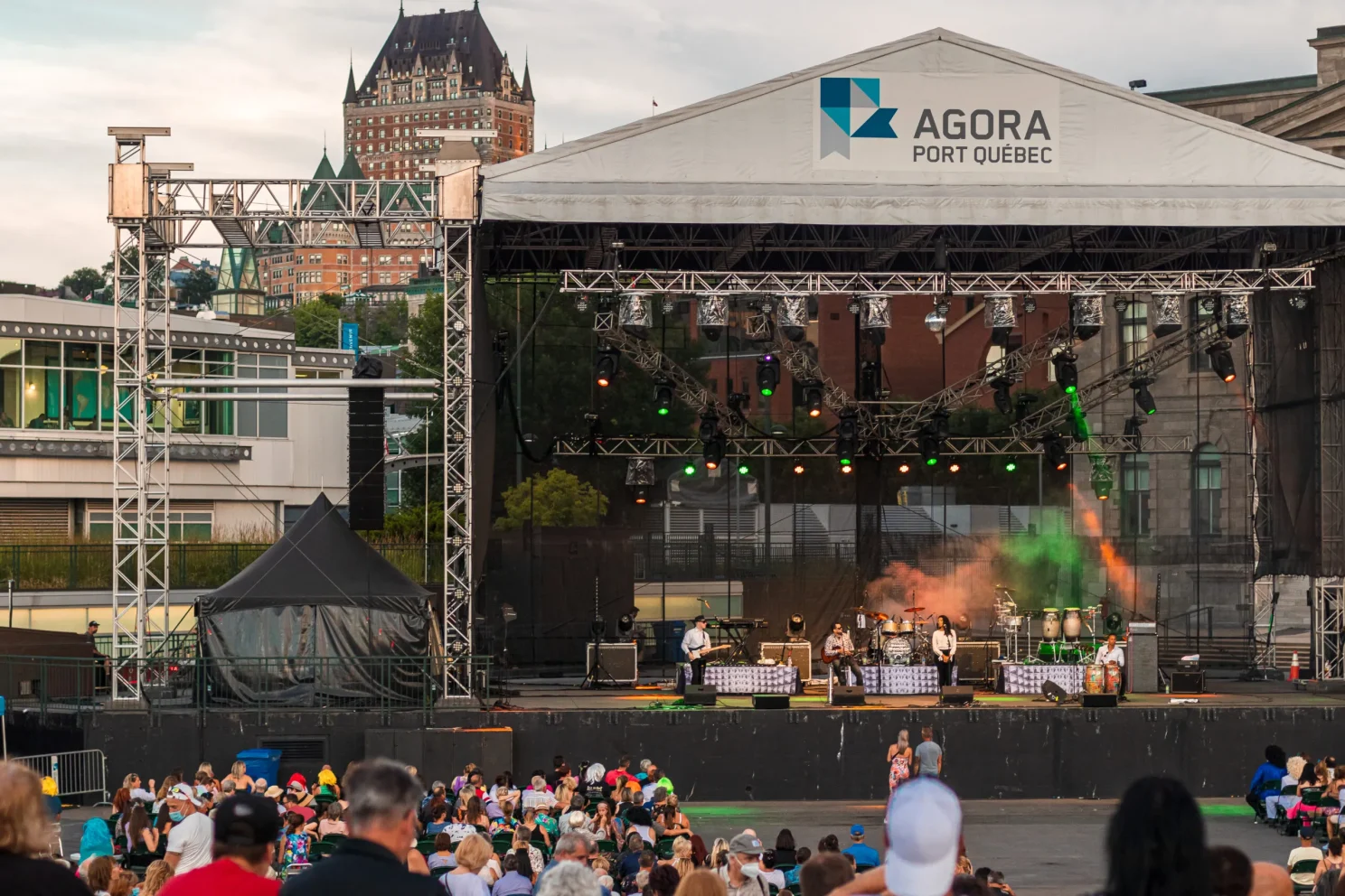 Image avec vue sur la scène